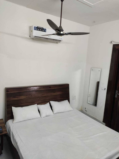 Room 3, Hotel Taj Inn, Kurukshetra