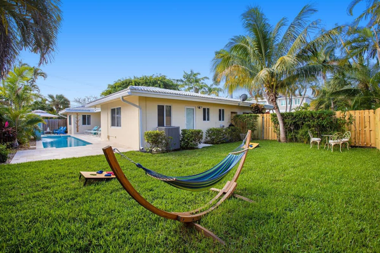 Room 2, Walking From the Beach 3Br Villa, Broward