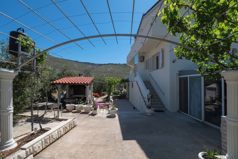 Exterior & Views 2, Apartments Jadranka, Šibenik