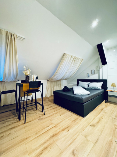 Interior 2, Spacious 5BR Apartment Near Liesing, Wien