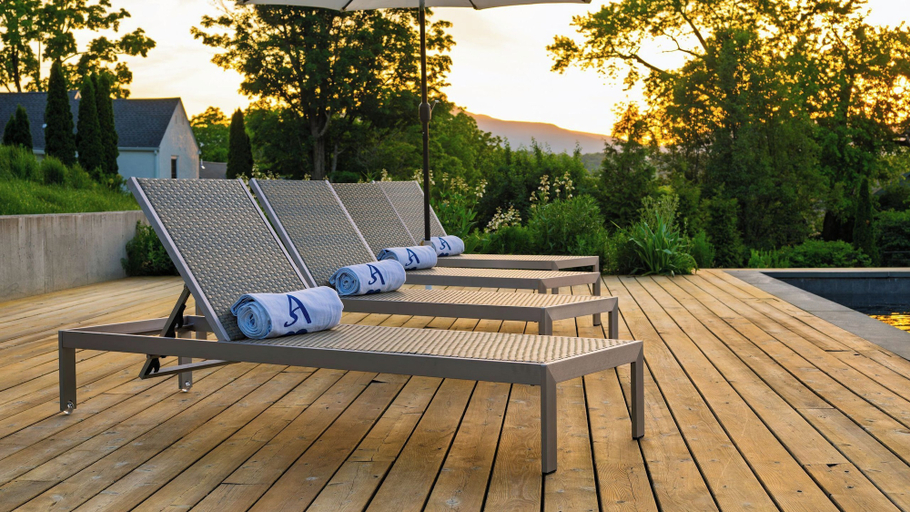 Interior 4, River View by Avantstay Pool + Deck Dining + BBQ Kayaks + EV Charger Catskills View, Montgomery