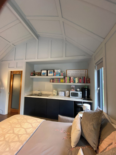 Room 5, Stone Lodge Garden Retreat