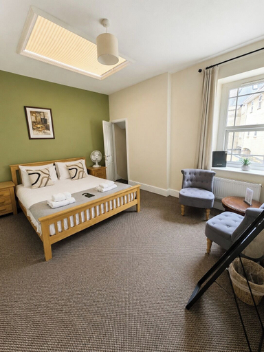 Bedroom 2, The Cornerhouse, Somerset