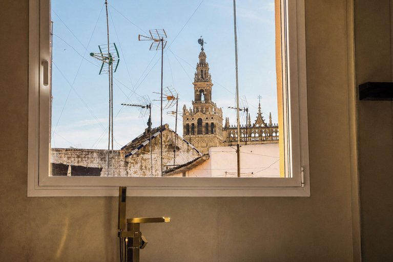 Exterior, Refined Apartment in Sevilles Historic Centre. General Castaños, Sevilla