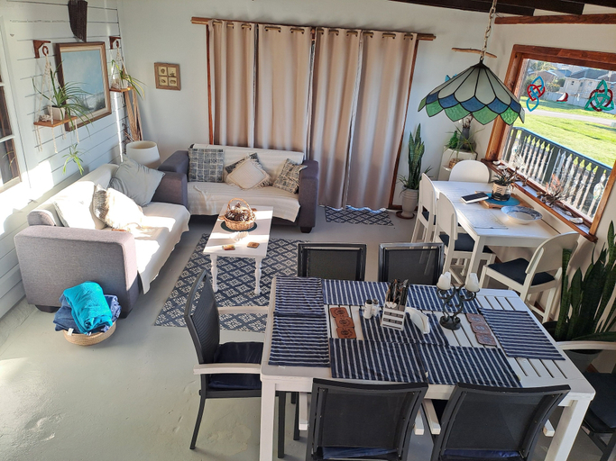 Living area 5, BayView Guest House, Cacadu