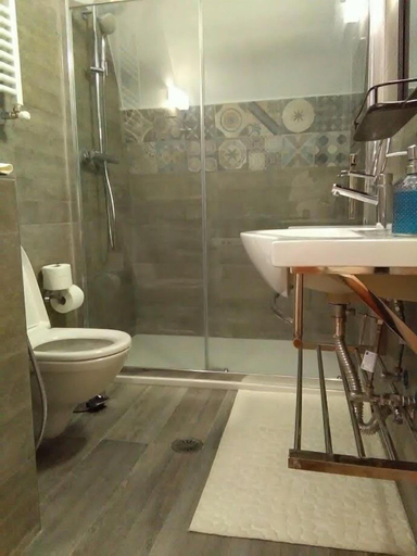 Bathroom, Spitakia, North Aegean