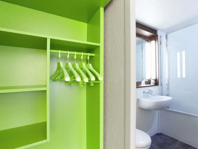 Bathroom, Campanile Lille Est - Villeneuve d'Ascq, Nord