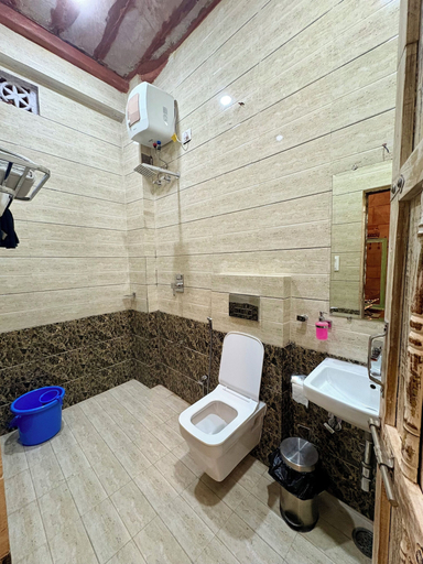 Bathroom 3, Geel Heritage - A Restored Haveli, Jodhpur