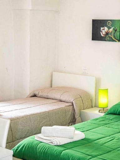 Bedroom 4, Palazzo Vaglio, Lecce