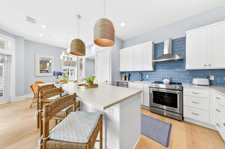 Interior 2, Coastal Corner TC 6205, Nueces