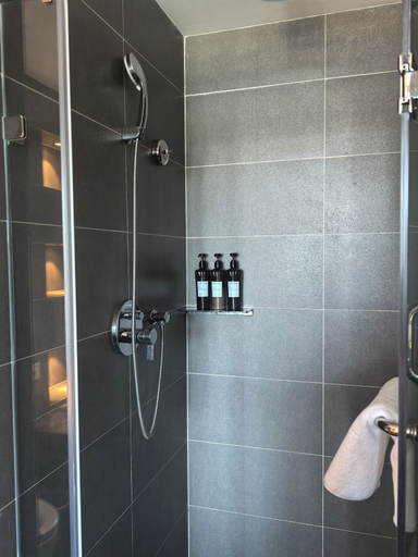 Bathroom 4, Crystal Hotel Qingdao Golden Sand Beach, Qingdao