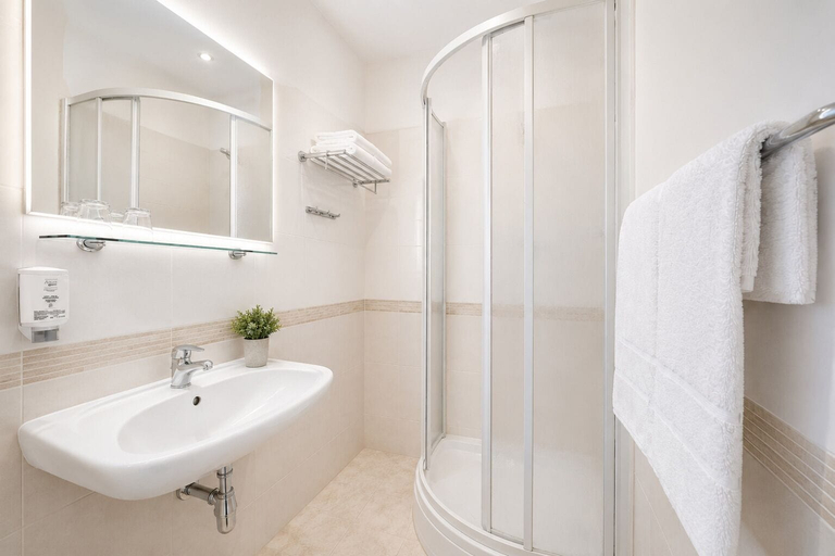 Bathroom 4, Hotel Uno Prague, Praha 10