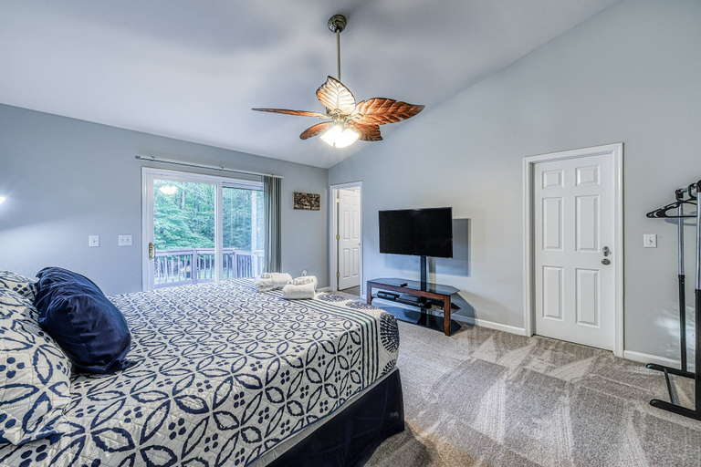 Room 2, Dog-friendly Home With Free Wifi, Central AC, Firepit, & Furnished Deck, Louisa
