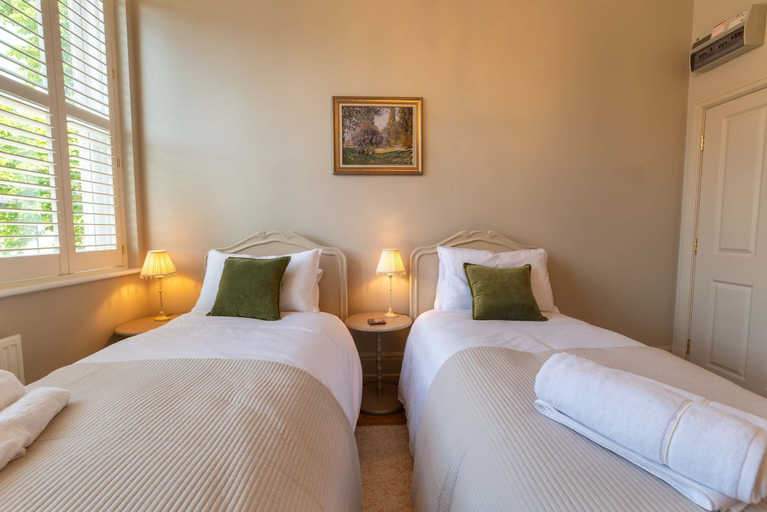 Room 5, Host Stay Kings Cloisters, York