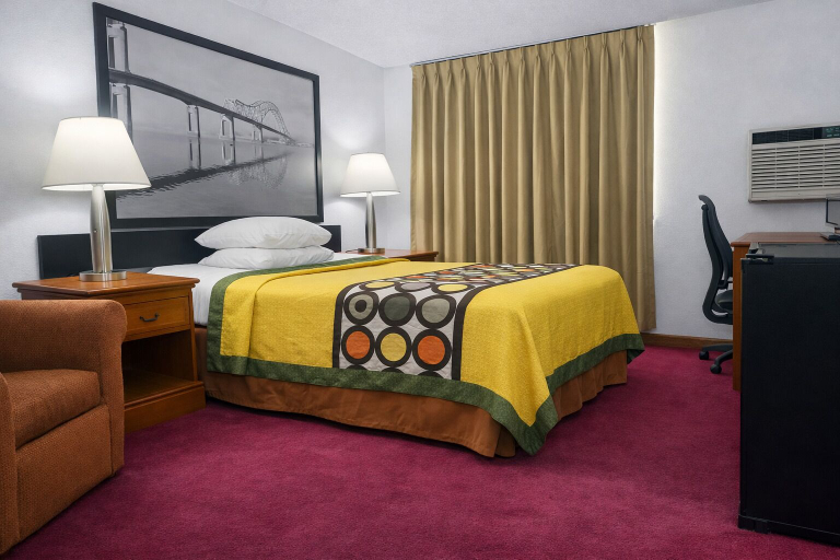 Room 4, ALGONA INN, Kossuth