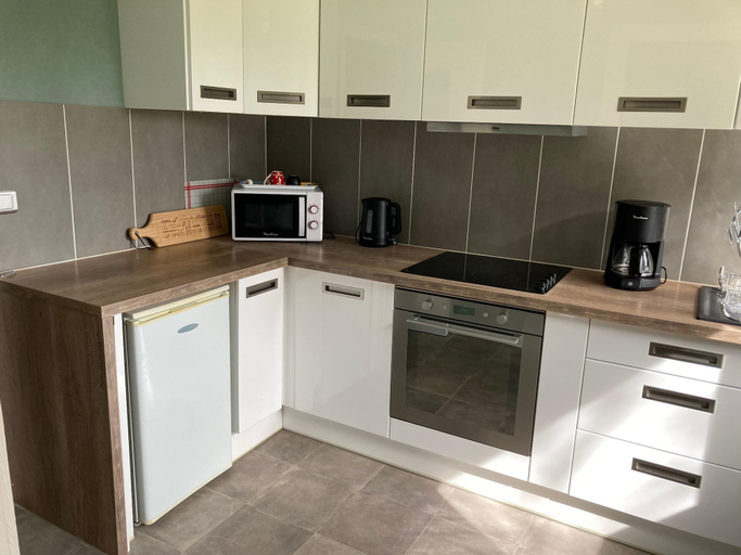 Private kitchen 2, Quiet Designer Apartment in Fecamp, Seine-Maritime