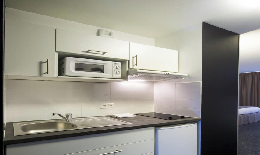 Private kitchen 4, Adonis Dijon Single Apartment, Côte-d'Or