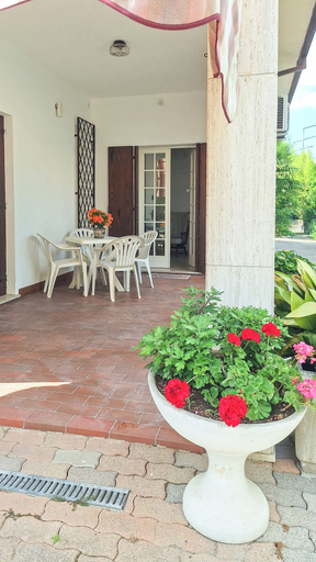 Outdoor dining 3, Casa degli Orti di Venezia, Venezia