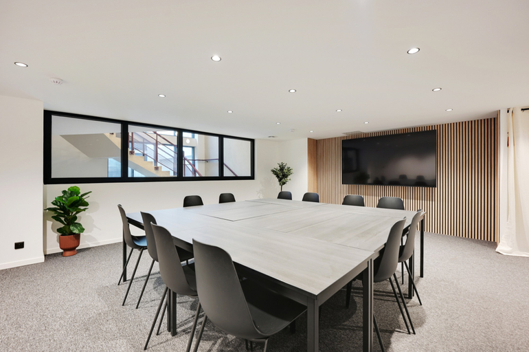 Business Facilities 2, Quartier Libre Opera, Paris