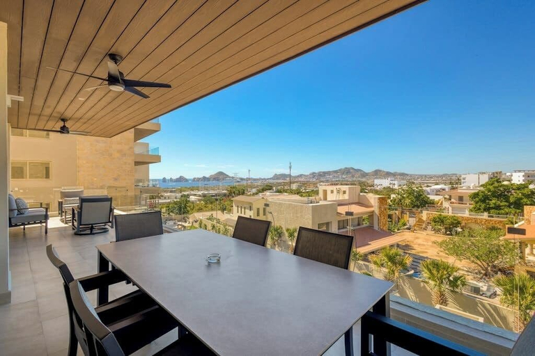 Outdoor dining 4, Bright Coastal Condo With Ocean-view Balcony, Gym, Pools, BBQ & Kids Park, La Paz