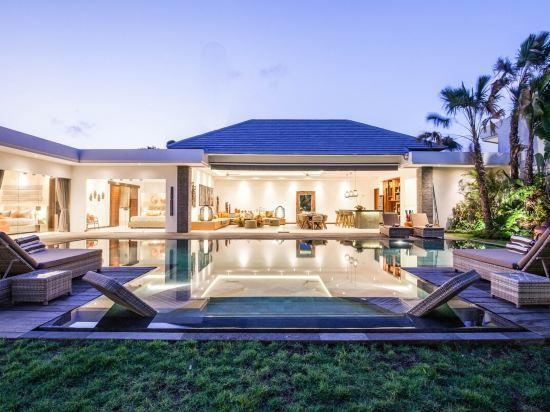 2, VILLA 15 · Stunning 6 BR Villa 400m to Beach, Badung