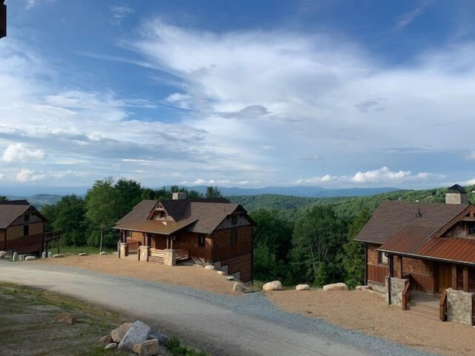 Interior 4, The Roper Retreat at Eagles Nest, Avery