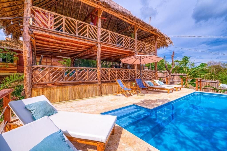 Pool 2, Eden Yoga & Wellness Resort, Tola