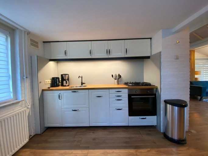 Private kitchen 5, Holiday Home in Beekbergen With Terrace, Apeldoorn