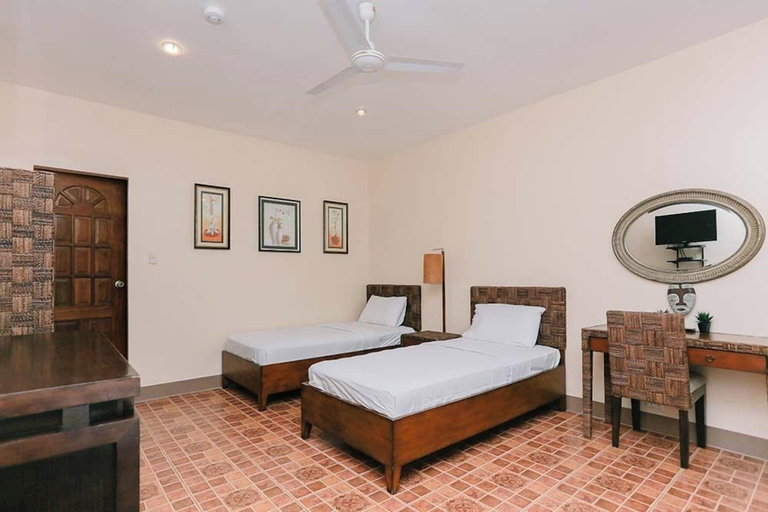 Bedroom 4, Turtle Bay Dive Resort, Moalboal
