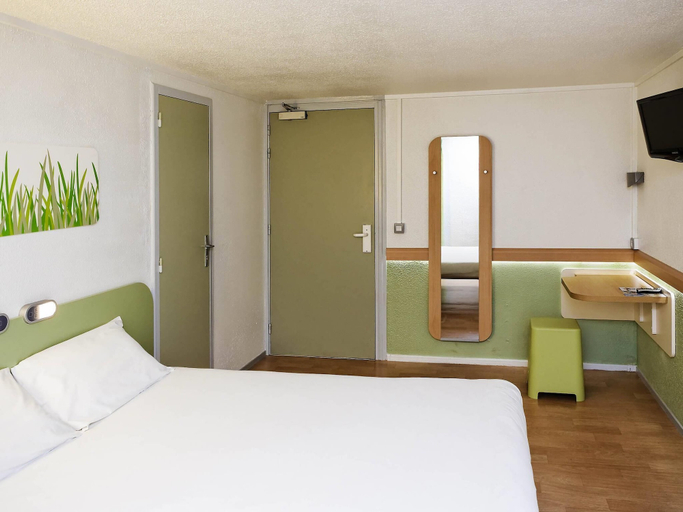 Bedroom 3, ibis budget Lorient Caudan, Morbihan