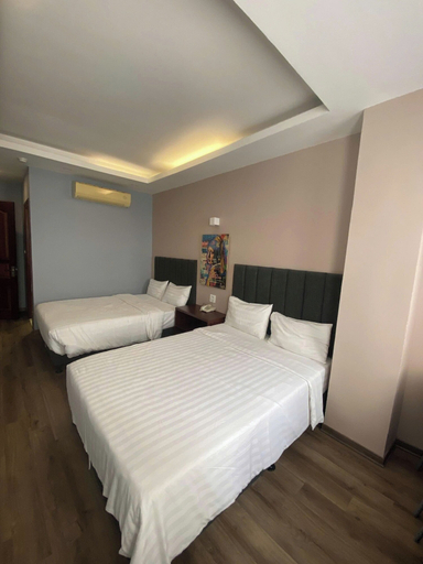 Room 3, Crown Luxury Hotel, Hoàng Mai