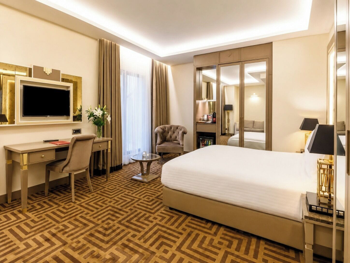 Bedroom 2, Ramada by Wyndham Istanbul Golden Horn, Beyoğlu
