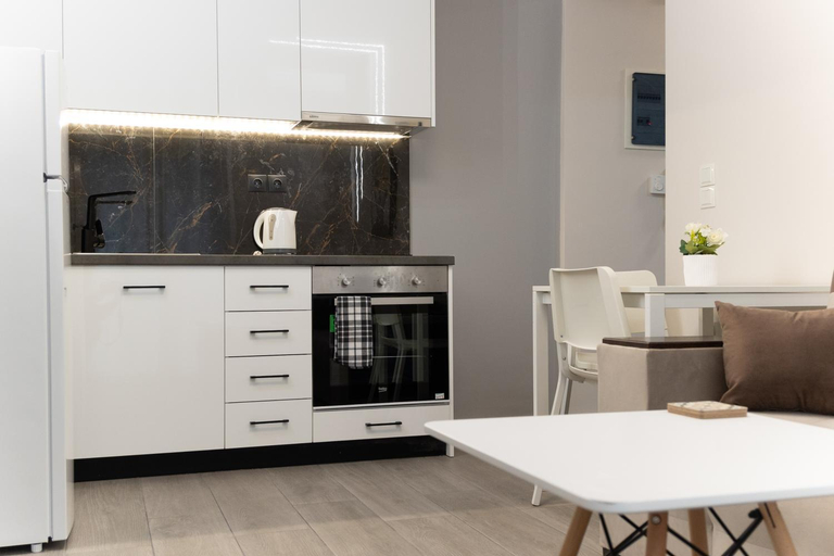 5, SKG Delfon Apartments, Central Macedonia
