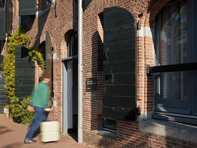 Exterior & Views 2, YAYS Amsterdam Salthouse Canal by Numa, Amsterdam