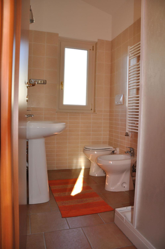 Bathroom 3, B&B Le coccinelle, Taranto