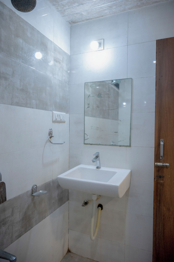 Bathroom 4, Park View Residency, Kachchh