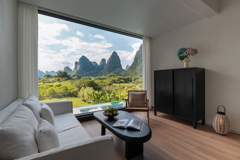 Living area 2, YangShuo Waterside Boutique Hotel, Guilin