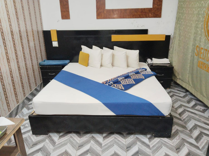 Bedroom 2, Shelton Royal Hotel, Multan