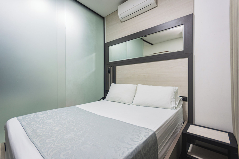 Bedroom 4, Hotel Montana, Bello