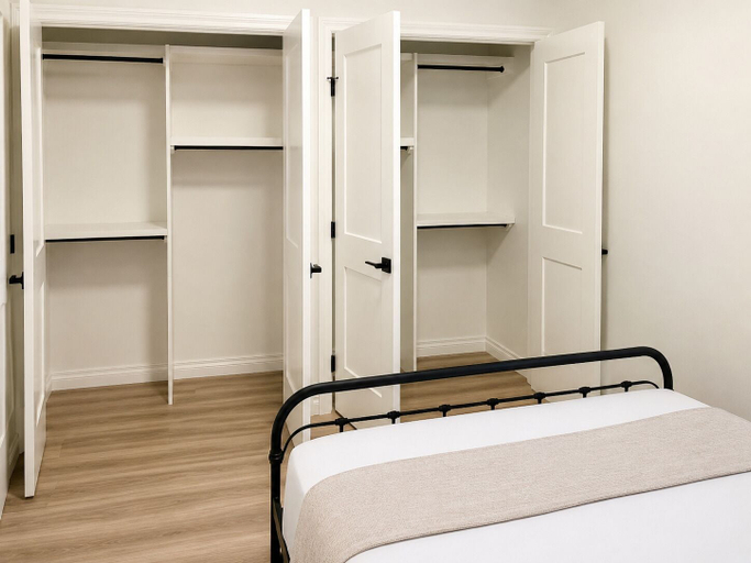 Room 3, Calgary Urban Suites B, Division No. 6