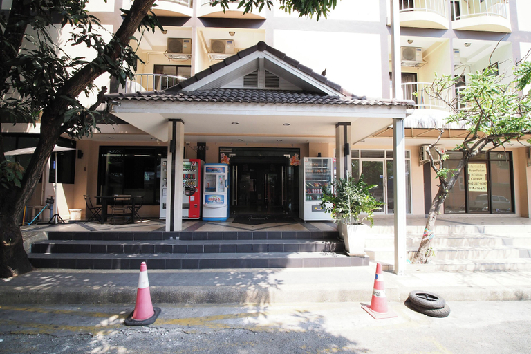 Property entrance, Collection O Central Pattaya Residence, Pattaya