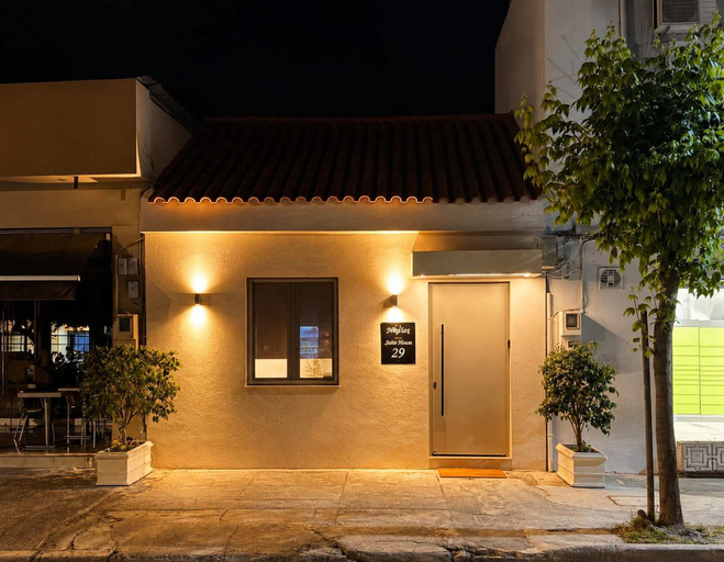 Room 4, Neilise - Modern Retreat in Central Kalamata, Peloponnese