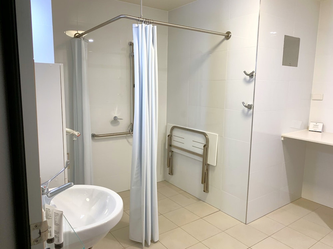 Bathroom 5, Hotel Diana South Brisbane, Brisbane