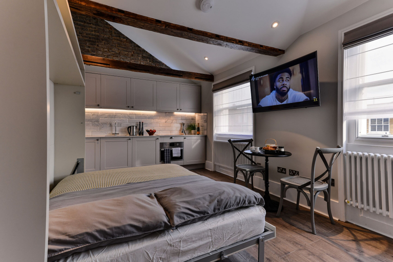 Bedroom 3, Marylebone Studios by DMONTRIO, London