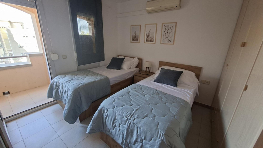 Room 5, Port 14 in Llan With 2 Bedrooms and 2 Bathrooms, Girona