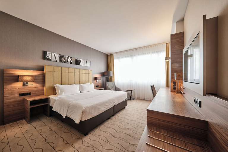 Bedroom 3, Radisson Blu Hotel, Bonn, Bonn