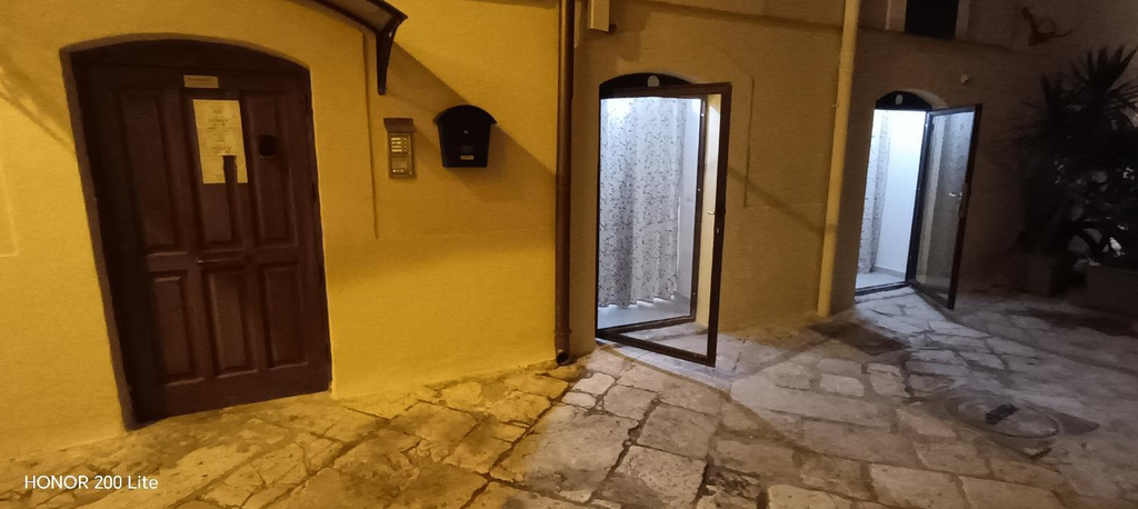 Others 2, Corte Morgese Grand Flor, Bari