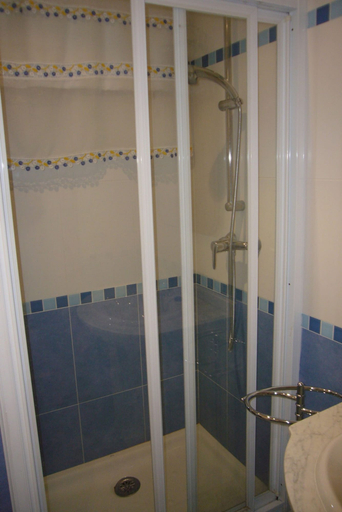 Bathroom 3, Coblanca 3 36 in Benidorm, Alicante
