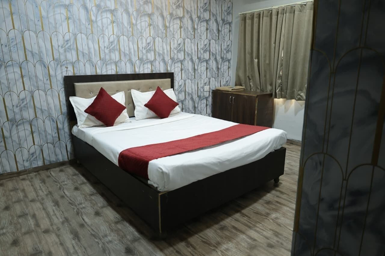 Room 3, Parth Paradise Hotel, Indore