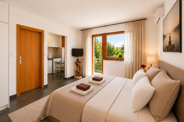 Bedroom, SunSeoce Apartments